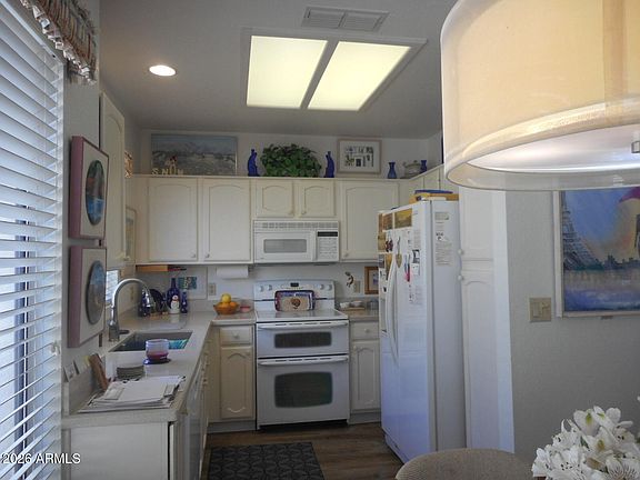4th image of 19400 N WESTBROOK Parkway #324