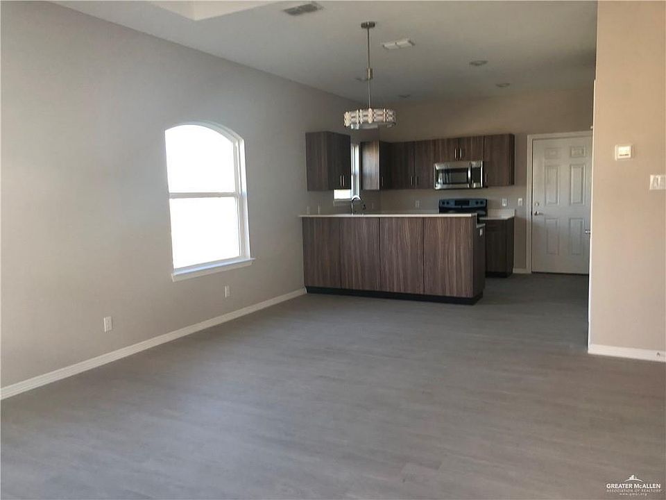 2nd image of 1904 Jackson St APT 4