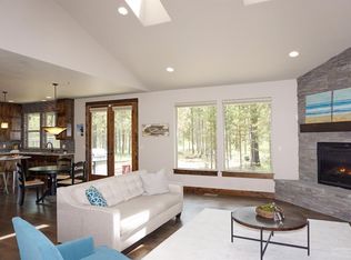 17500 Snow Goose Rd, Bend, OR 97707