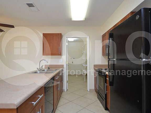 4th image of 3141 E Pueblo Ave