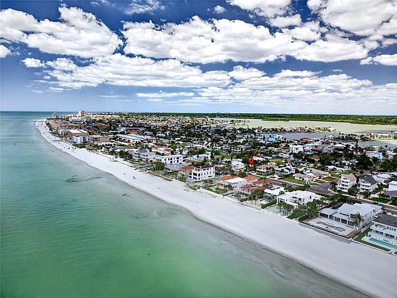 4th image of 16107 Gulf Blvd