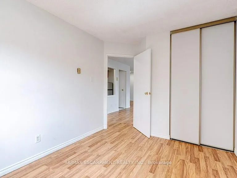 175 Hunter St E #207 — Photo 19