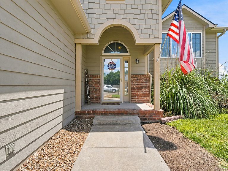 Listing photo 4