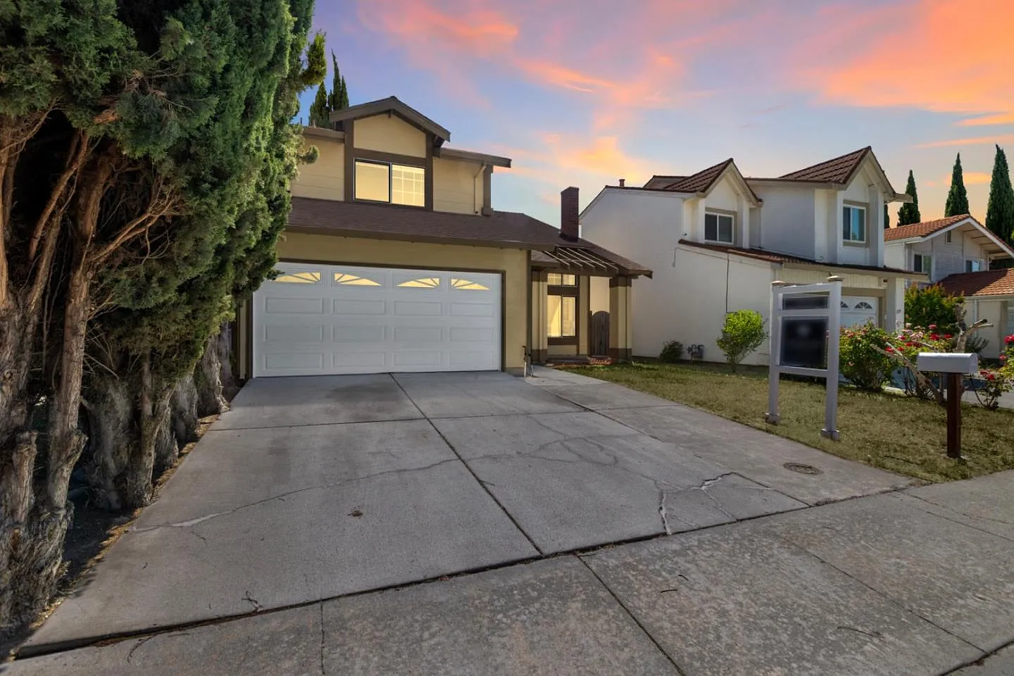 1291 Royal Crest Dr photo 1