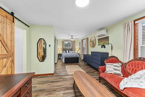 941 Leonard St NW #2 Photo 1
