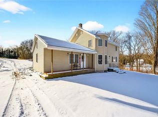 395 Furniss Station Rd, Oswego, NY 13126