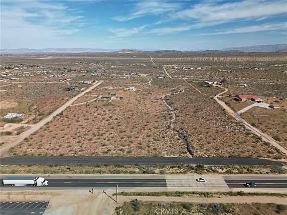 4th image of 111 Perris Lot 202