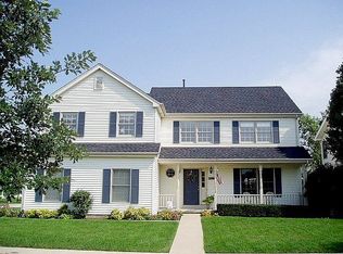 39W694 Terney Ln, Geneva, IL 60134