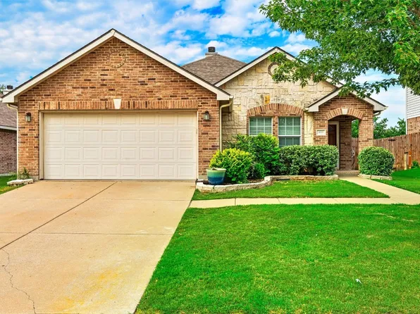 833 Cathy Dr, Burleson, TX 76028