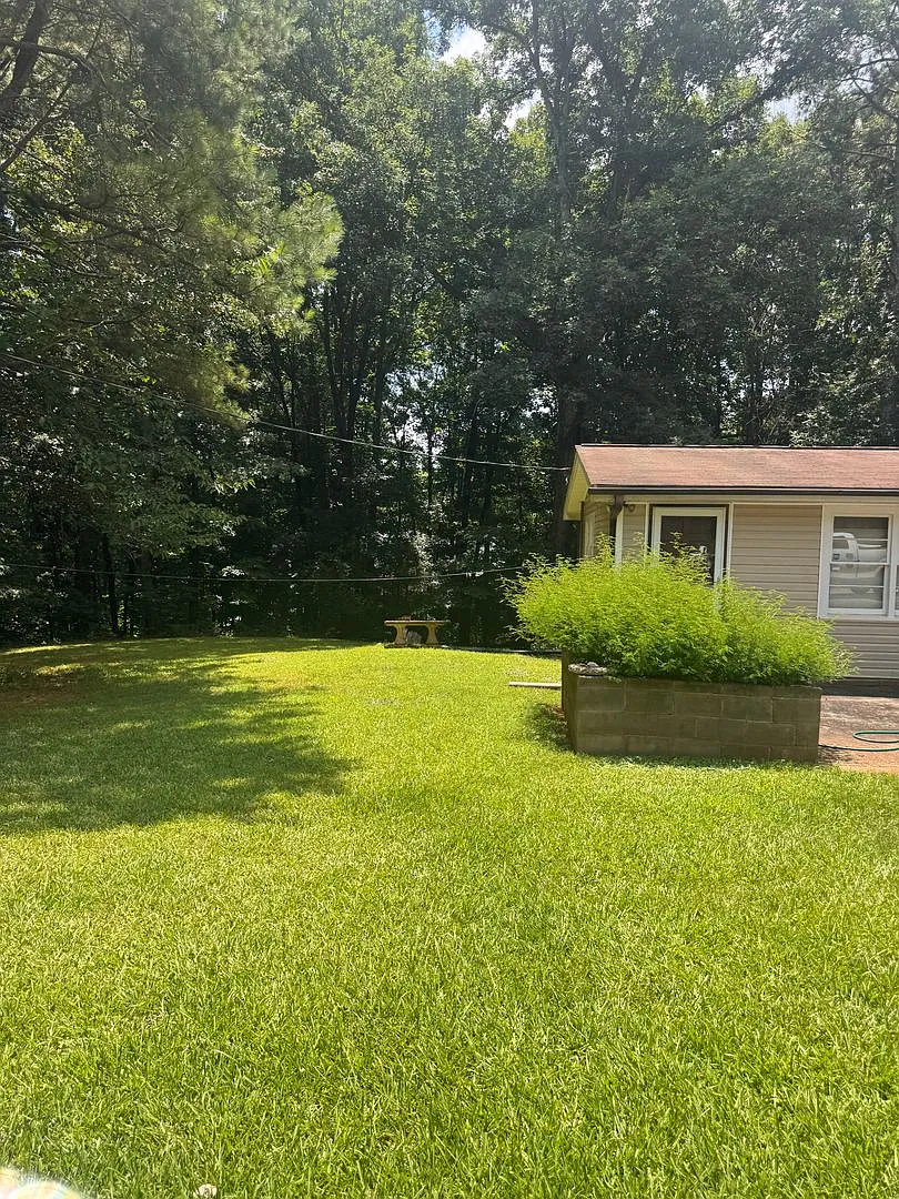 Fully Furnished 3-Bedroom Home for Rent in Commerce, GA Flexible Short & Long-Term Leases — Photo 3