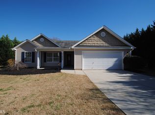 1204 Clearwater Dr, Winder, GA 30680