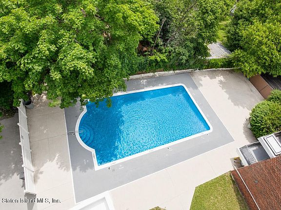 4th image of 55 Austin Pl APT 6B