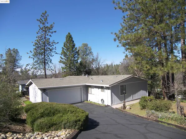 22690 Hidden Hollow Dr, Groveland, CA 95321