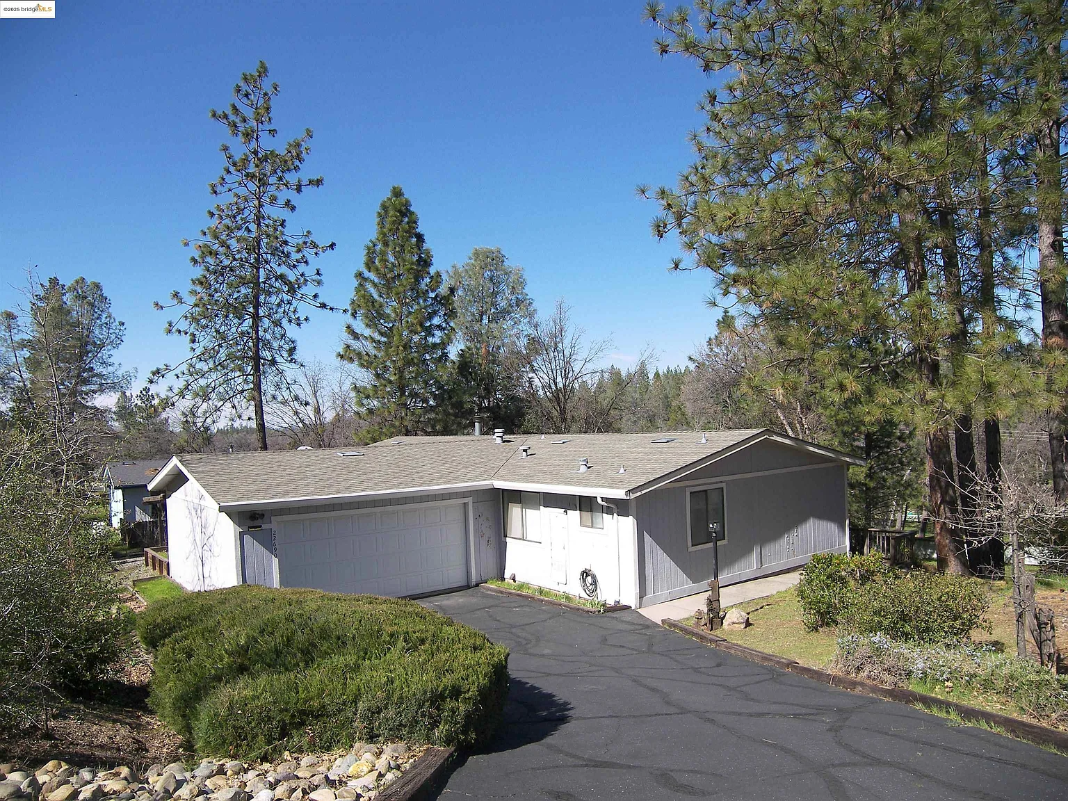 22690 Hidden Hollow Dr photo 1