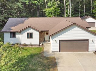 6124 Deer Field Est, Grayling, MI 49738
