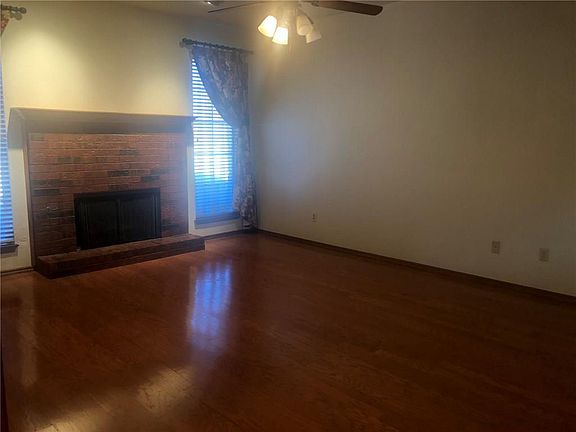 2nd image of 1140 SW 127th Pl