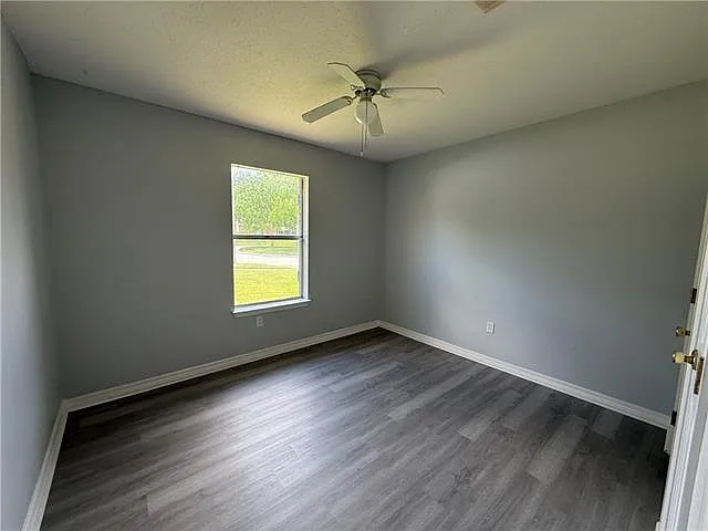 108 Ellwood Cir — Photo 12