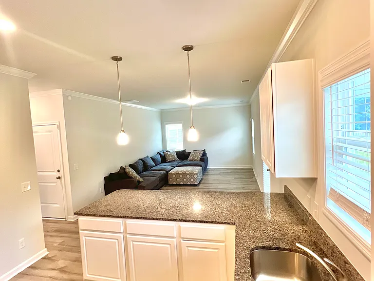 108 Horncastle Ct — Photo 6
