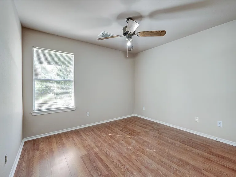 16535 Cairngrove Ln — Photo 23