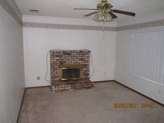 4th image of 2712 Standford Ave