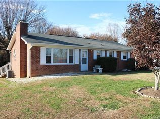 613 S Buena Vista Dr, Hendersonville, NC 28792