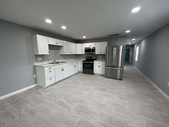3rd image of 149 Red Bird Rd #A