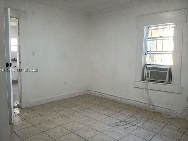 1925 NW 56th St — Photo 12
