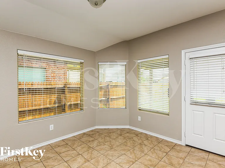 5152 Grayson Ridge Dr — Photo 4