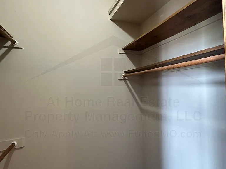 103 E 10th St #21 — Photo 23