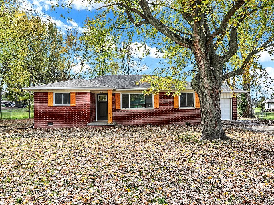 1st image of 2921 E Dudley Ave