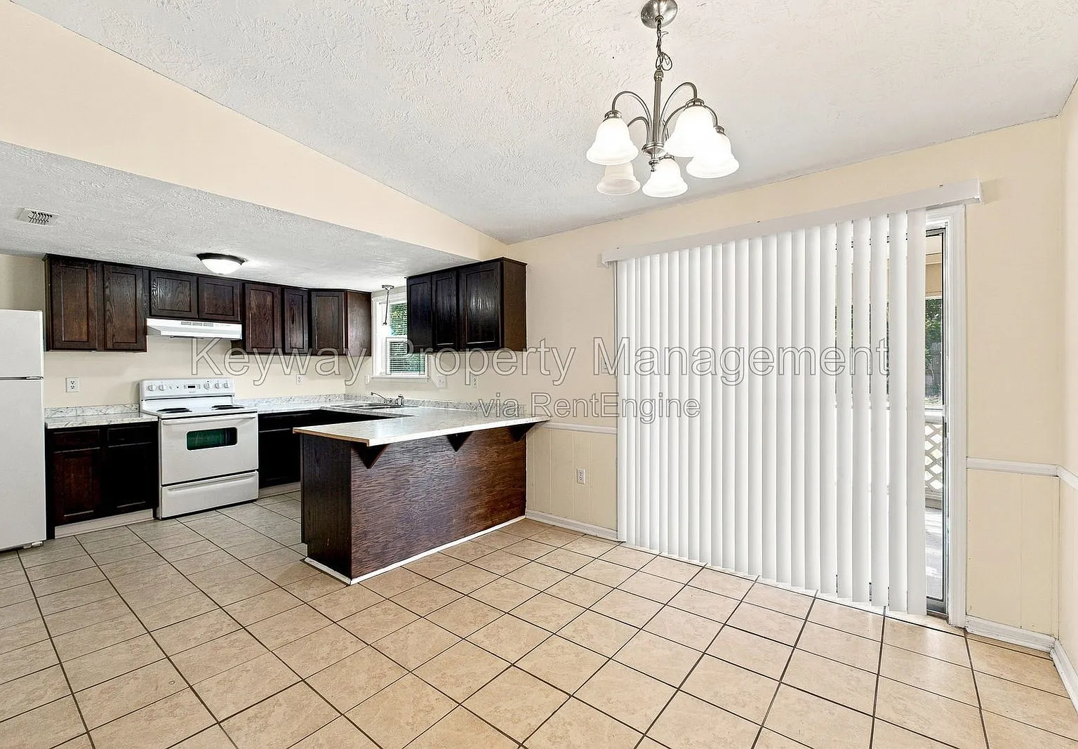 3 bed, 2.0 bath, 1585 sqft, $1,535 — Photo 4