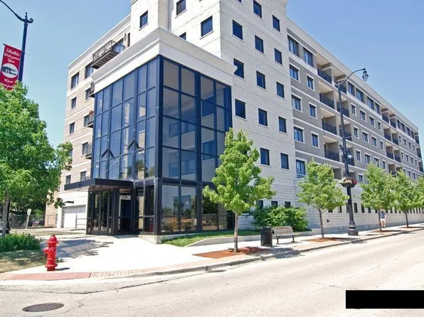 8828 Niles Center Rd APT 406, Skokie, IL 60077