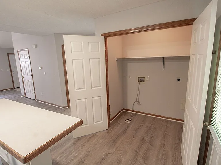 1316 Valley Creek Ln — Photo 10