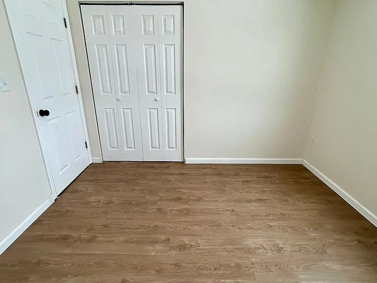 635 E Seneca Tpke #633 — Photo 9