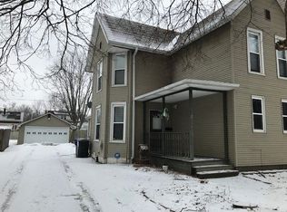 255 17th Pl, Clinton, IA 52732