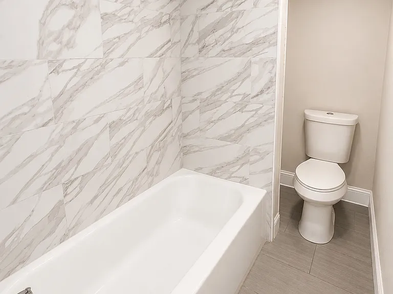 308 E 12th St #308 — Photo 8