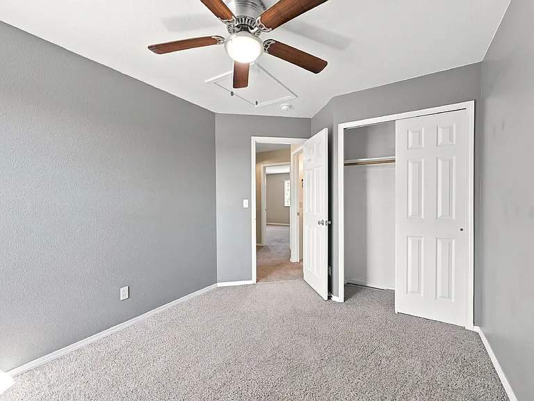 5644 Mountain Garland Dr — Photo 24