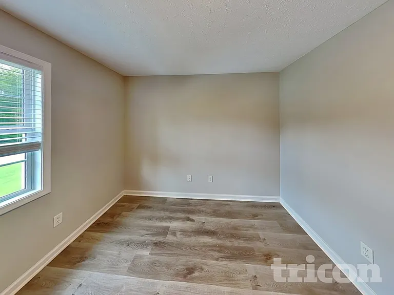 676 Eagles Nest Cir — Photo 11