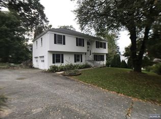 100 S Mahwah Rd, Mahwah, NJ 07430