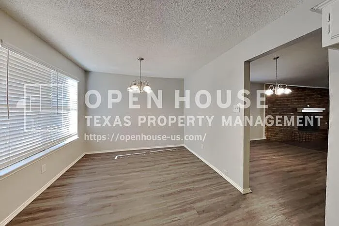 4814 Crest Dr — Photo 6