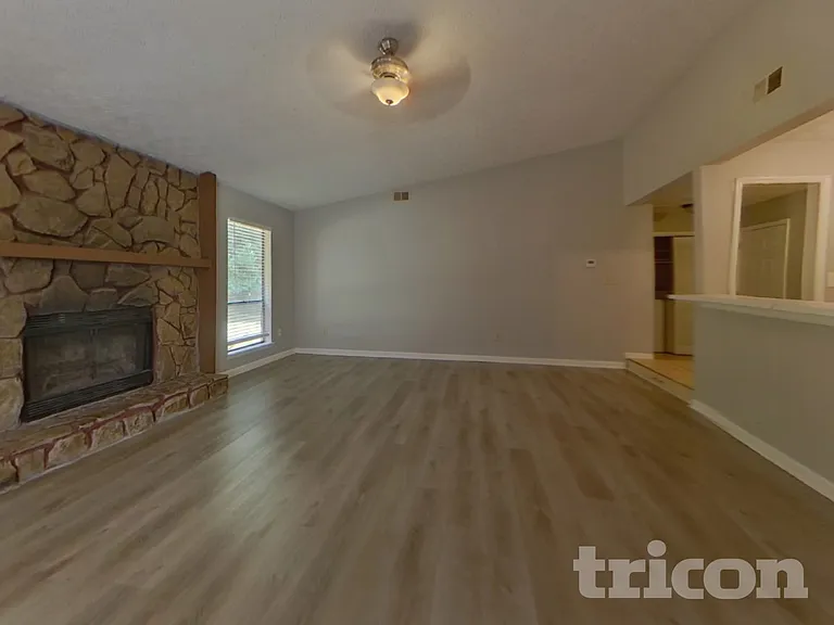 9980 Lake Forest Way — Photo 3