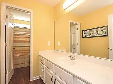 5 bed, 3015 sqft, $3,000 — Photo 3