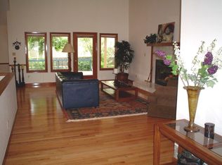 2923 Lake Park Way, Longmont, CO 80503