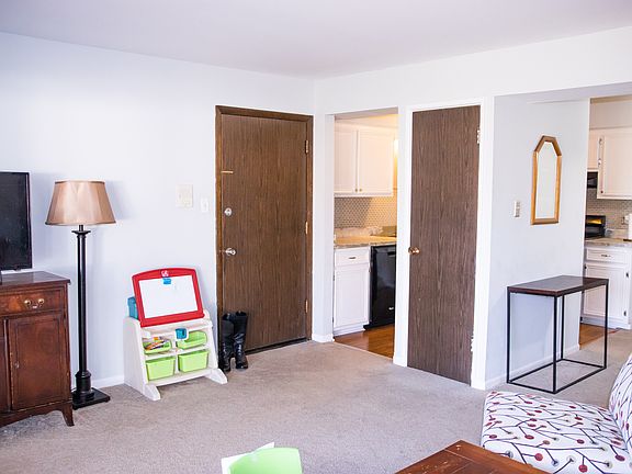 3rd image of 4825 W 109th St #6-103