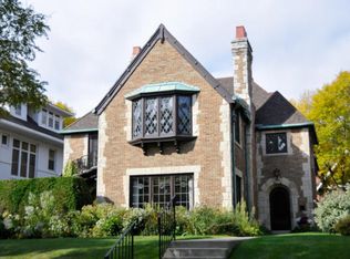 2835 N Lake Dr #2, Milwaukee, WI 53211