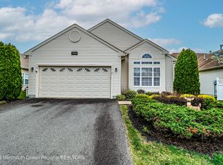 14 Kensington Rd, Manchester, NJ 08759