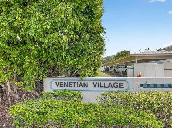 75 Venetian Dr, Delray Beach, FL
