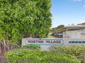 75 Venetian Dr