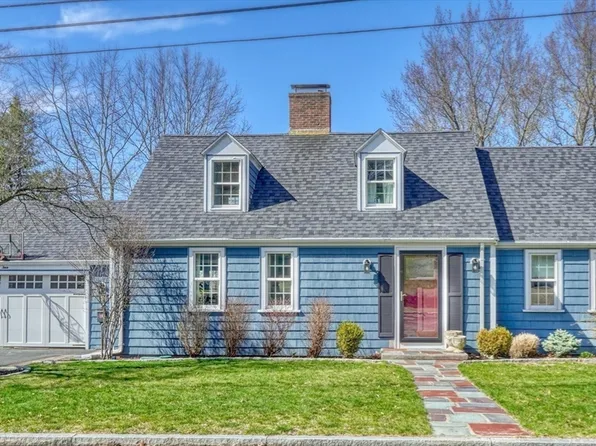 18 Ellis Farm Ln, Melrose, MA 02176