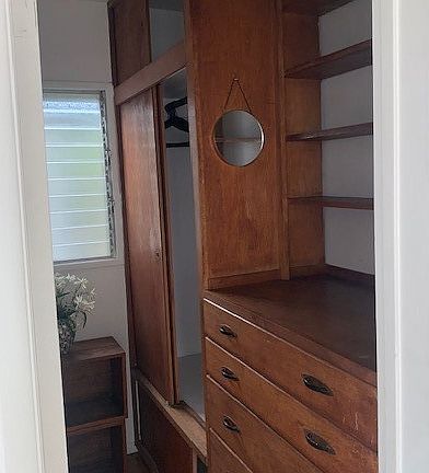 5th image of 740 W 33rd St